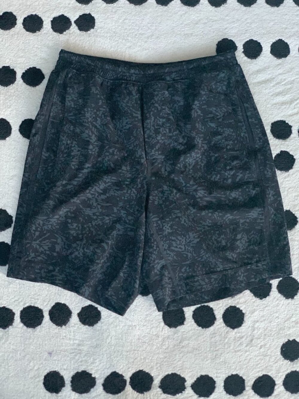 Lululemon Pace Breaker Shorts Mens M Black Lined 9” Inseam Active Gym Athleisure